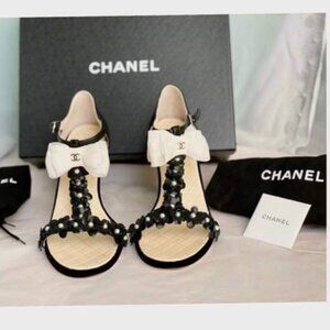 Chanel sandals, black lambskin leather upper with pearls, Size US 8.5